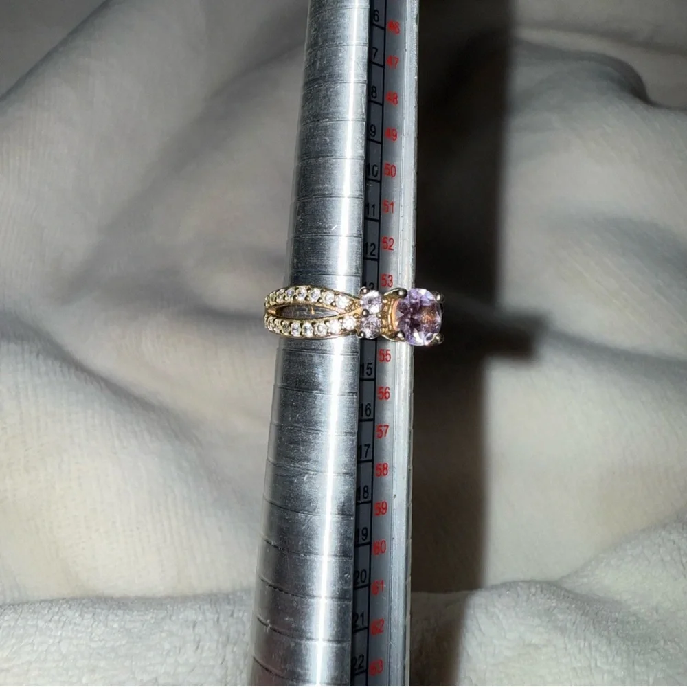 Elegant Purple and Gold Tone Women's Ring size 7